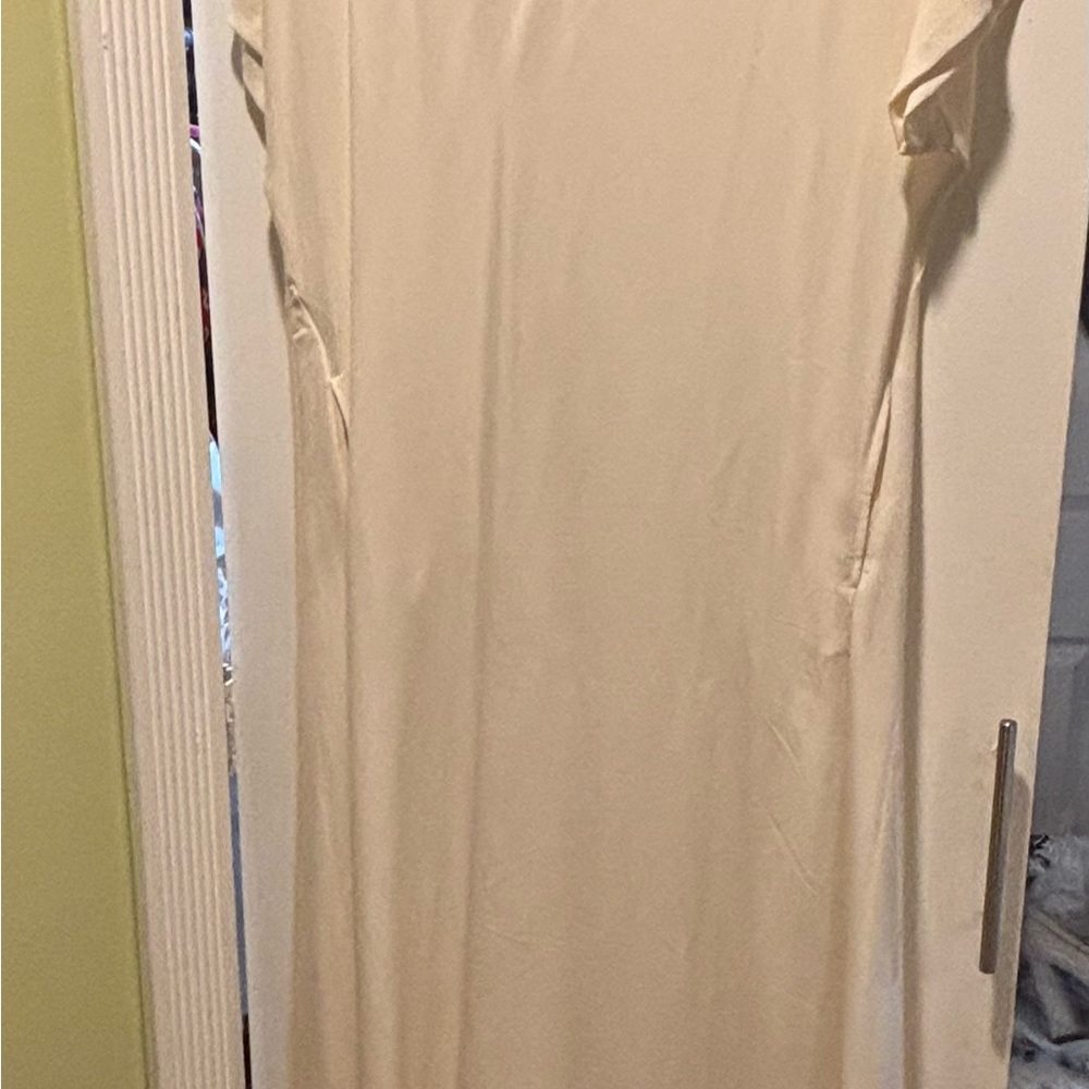 H&M Butterfly-Sleeved Cream Maxi Dress. Large. Sold out - Picture 8 of 10